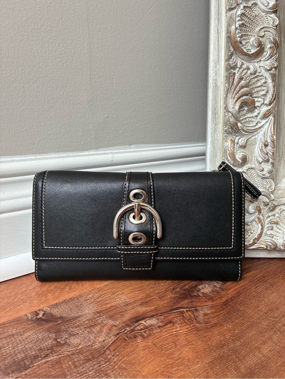 Coach Soho Vintage Buckle Flap Leather Wallet with Checkbook Holder Insert Y2K